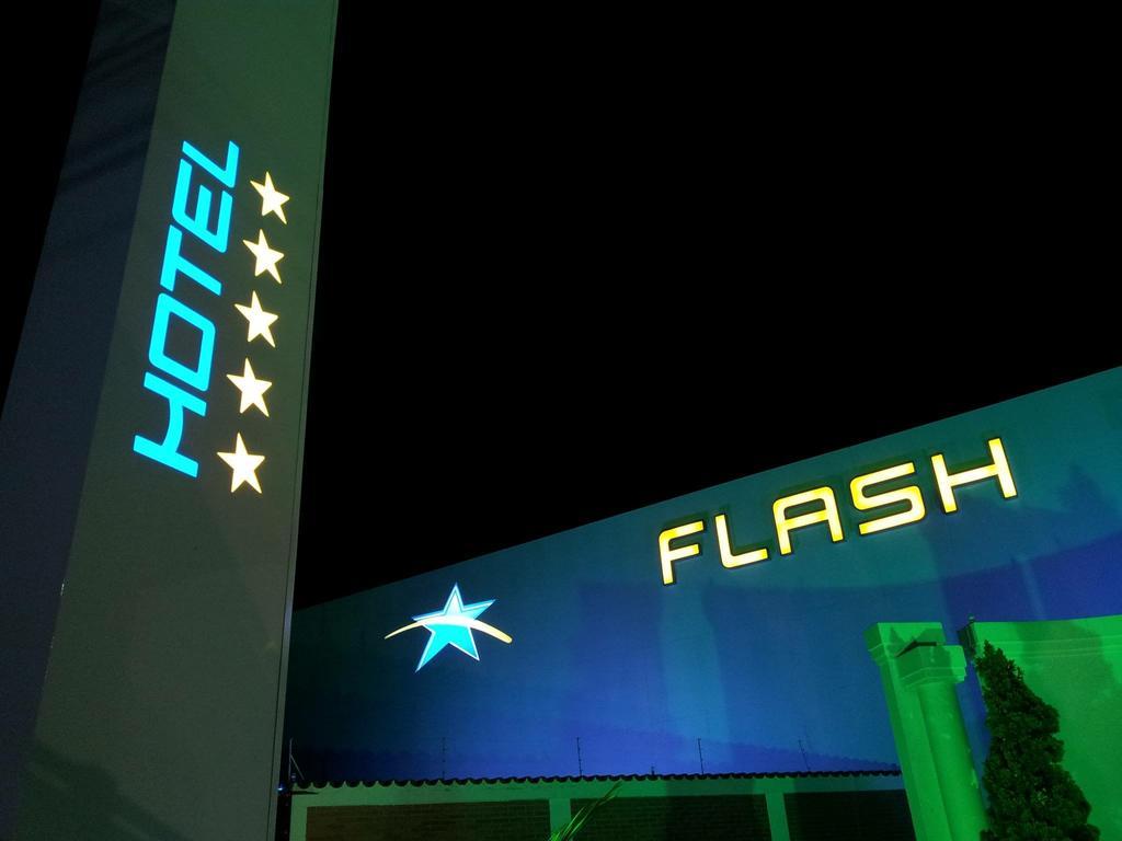 Flash Motel (Adults Only) Сан-Вісенті Екстер'єр фото